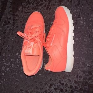 Like New Reebok in Salmon